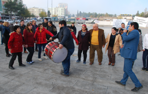 Urfa'da Engeliler Davul-zurna Eşliğinde Yürüdü