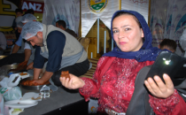 Urfa'da engelliler çiğ köfte yarışmasında ter döktü