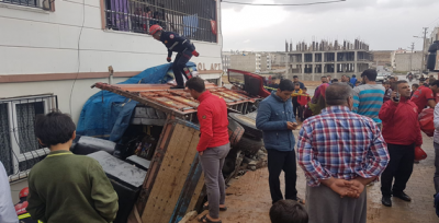 Urfa'da Freni Boşalan Kamyon Evin Bahçesine Girdi