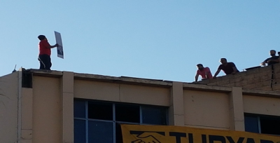 Urfa'da genç elinde fotoğraf ile intihar girişiminde bulundu