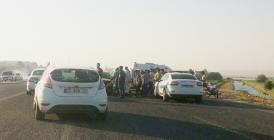 Urfa'da Hafifi Ticari Araç İle Otomobil Çarpıştı, 2 Yaralı