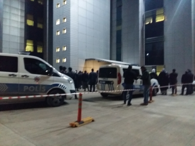 Urfa'da Iki Aile Arasında Silahlı Kavga 2 Ölü 3 Yaralı