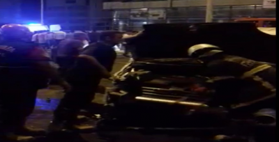 Urfa'da iki otomobil çarpıştı, 3 yaralı