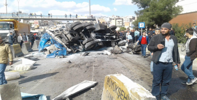 Urfa'da Kamyon Dehşet Saçtı!
