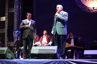 Urfa"da Mahmut Tuncer Konseri