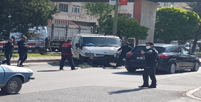 Urfa'da Minibüs Karşı Yola Girdi, 1 Yaralı