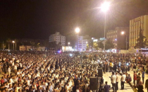 Urfa'da On binler Saf Tuttu