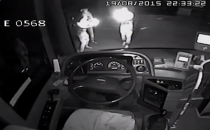 Urfa'da otobüse atılan Molotof kameralara yansıdı