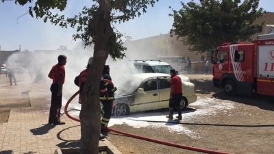 Urfa'da otomobil alev aldı