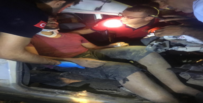 Urfa'da Otomobil Fıstık Yüklü Traktörü Arkadan Çarptı, 2 Ağır Yaralı