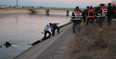 Urfa'da otomobil kanala düştü, 2 ölü