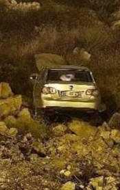 Urfa'da otomobil şarampole uçtu