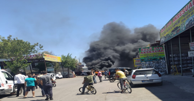 Urfa'da otomobil  yandı