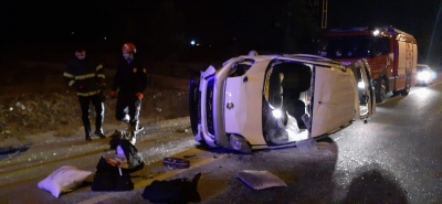 Urfa'da Polisten kaçan şüpheli otomobil takla attı