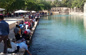 Urfa'da tarihi yerleşkesinde bayram yoğunluğu