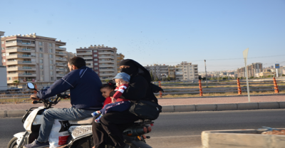 Urfa'da tehlikeli yolculuk