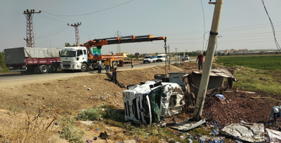 Urfa'da Tır Kamyoneti Çarptı, 1 Yaralı