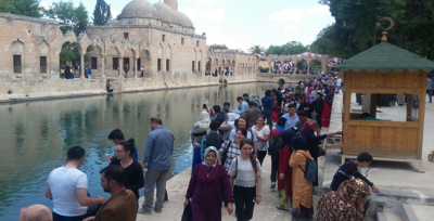 Urfa'da turist yoğunluğu