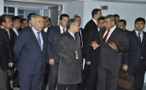 Urfalı Bürokrat Çalışıyor