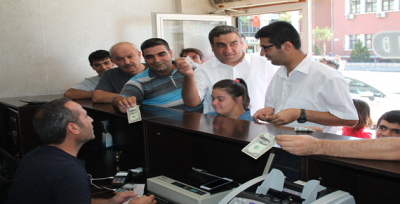 Urfalı Engelliler Cumhurbaşkanın Çağrısıyla Dövizlerini Bozdurdular