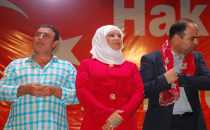 Urfalı sanatçılar demokrasi nöbetine katıldı