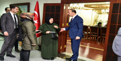 Vali Erin, Halk Gününde Yüzlerce Vatandaşı Ağırlıyor