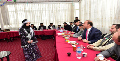 Vali Erin, Suriyeli Yetim Kız Yurduna Konuştu