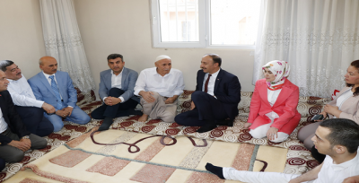 Vali Erin Ve Eşi, Şehit Ailelerini Ziyaret Etti