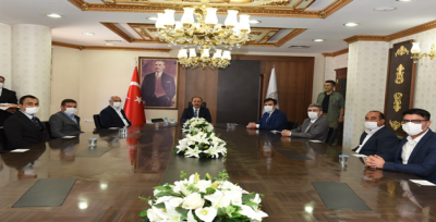 Vali Erin, Viranşehir Şehit Gazi Aileleri Derneğini Makamında Kabul Etti