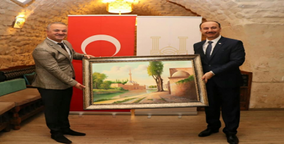 Vali Erin'den İki Paşaya veda yemeği... 