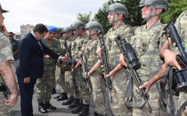 Vali Küçük Jandarma'da Korucularla Buluştu