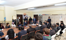 Vali Tuna, Öğrencilerle bir araya geldi