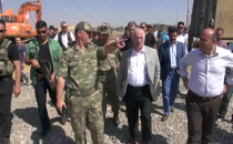 Vali Tuna, Suruç Sınırında Beton Duvar İnşaat çalışmasını inceledi