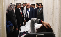 Vali Tuna Yaralı Öğrencileri Ziyaret Etti