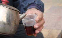 Vatandaşın közde çay keyfi