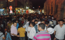 Vatandaşlar son gününde alışveriş yaptı