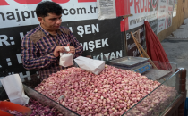 Yağlı Urfa fıstığına karşı yağsız Siirt fıstığı