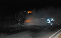 Yangın uçak seferine denk gelince araç konvoyu oluştu