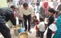 Yardımlarla hayata tutunuyorlar