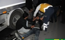 Yaya'ya Çarpmamak İçin Kamyonun Altına Girdi!