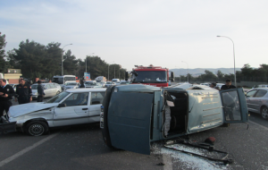 Yeni delgeç yolda kaza, 2 yaralı