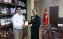 Yeşilay Şanlıurfa Şubesinden Başsavcıya Plaket