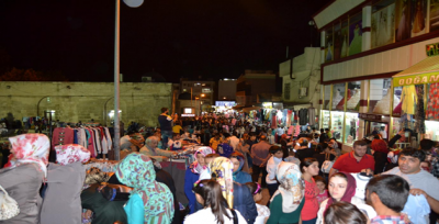 Yıldız Meydanında Bayram Alışveriş Yoğunluğu