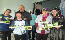 Yorgunluğu çiğ köfteyle attılar