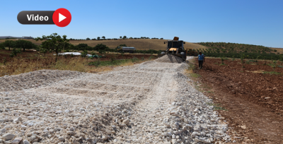 Yukarıakören'den Başkan Canpolat'a Teşekkür: Kışın Çamurdan, Yazın Tozdan Kurtulduk