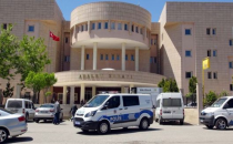 Zanlı polisin elinden kaçtı