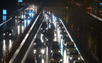 Zor olan trafiği daha da zorlaştırdı